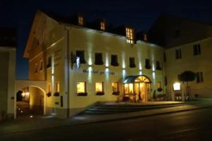 Hotel-Gasthof Zur Linde, Neukirchen