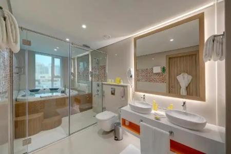 Al Khoory Atrium - 120