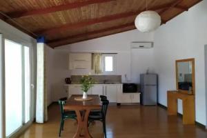 Tonea's Houses, Himare