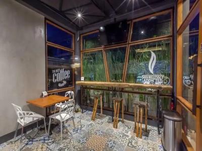 Loft Mania Boutique - 30