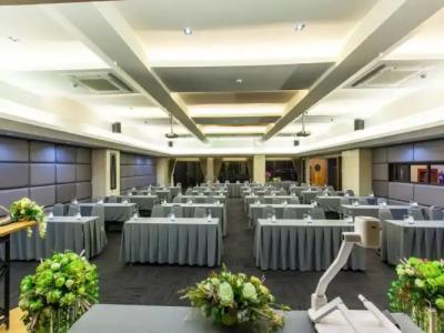 Loft Mania Boutique - 20