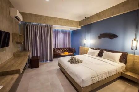 Loft Mania Boutique - 36