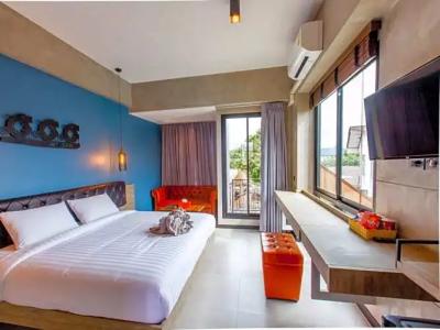 Loft Mania Boutique - 42