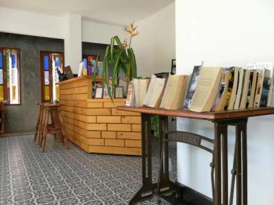 The Umbrella House - SHA Extra Plus - 15