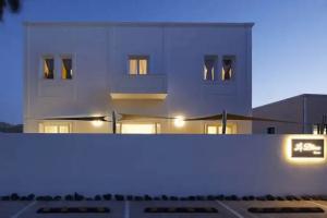 JB Villa, Messaria