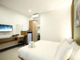 Standard room with balcony and with city view