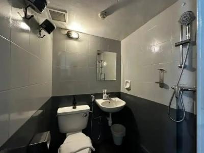 Check-Inn at Little India - 6