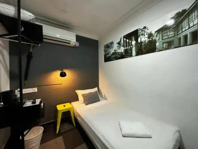 Check-Inn at Little India - 32