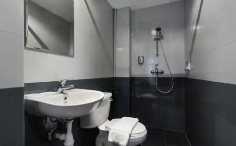 Check-Inn at Little India - 7