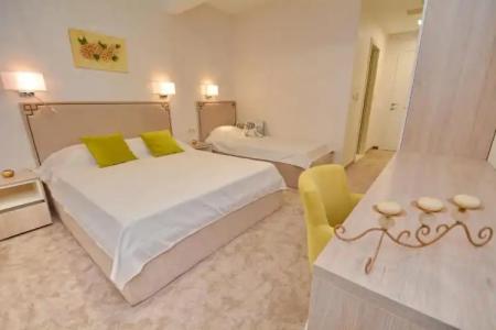 Hermes Budva - 32