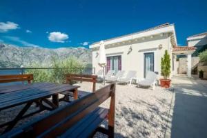 StOliva RESIDENCE with infinity pool, Kotor