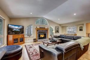 Nestled Pines Retreat Holiday home, South Lake Tahoe