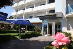 Hotel Freskia, Velipoje