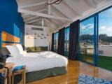 Junior Suite with balcony and with city view
