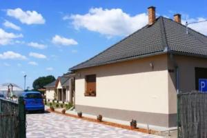 Szerencsecsillag Vendeghaz, Kiskoros