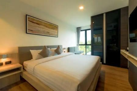 Pause and Play - 100