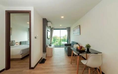 Pause and Play - 104