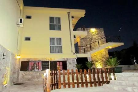 Crnogorska Kuća - 14