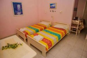 Aloni Studios and Apartments, Lassi