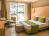 Single room with pool view