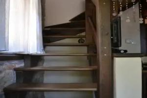 Artemis Stone House, Psakoudia