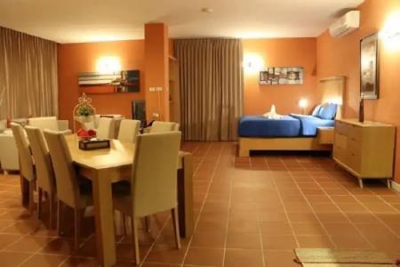 GrandBlue Resort & Beachclub - 90