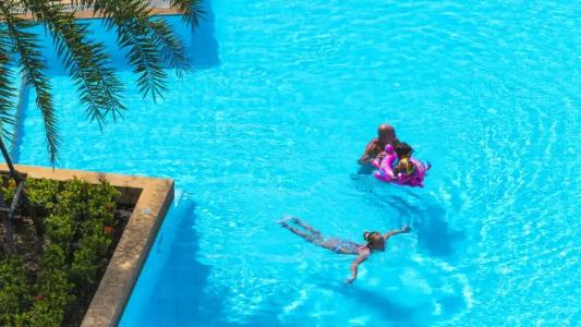 GrandBlue Resort & Beachclub - 31