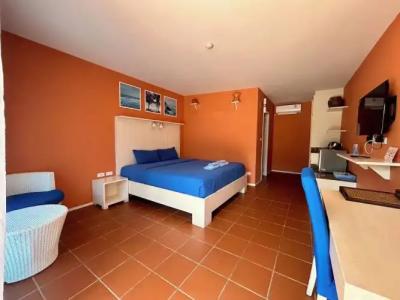 GrandBlue Resort & Beachclub - 54