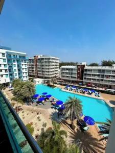 GrandBlue Resort & Beachclub - 63