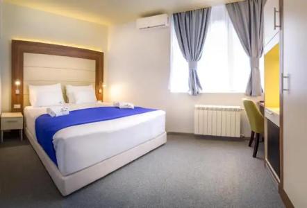 Privilege Suites by Central Park - 104