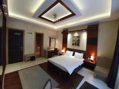 Privilege Suites by Central Park - 114