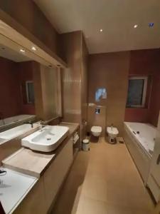 Privilege Suites by Central Park - 126