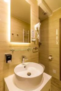 Privilege Suites by Central Park - 113