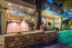 Koukounaria Hotel & Suites, Alykes