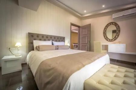 Koukounaria & Suites - 108