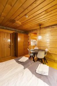 Kuukkeli Log Houses Aurora Resort - 78