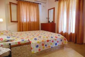 Christinas apartments, Agios Matthaios