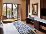 Double room with balcony and with pool view