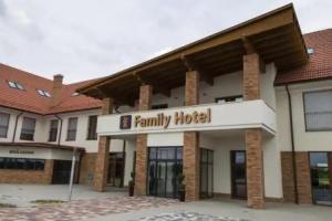 Family-Hotel, Szeged