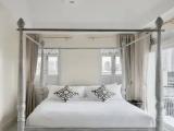 Suite with balcony