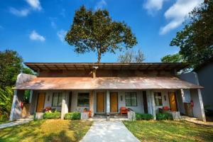 Bar and Bed Resort @ Samed, Samet Island
