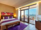 2 Bedrooms Opera Club Suite with Sea View