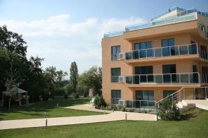 Apart Complex Aquamarine, Obzor