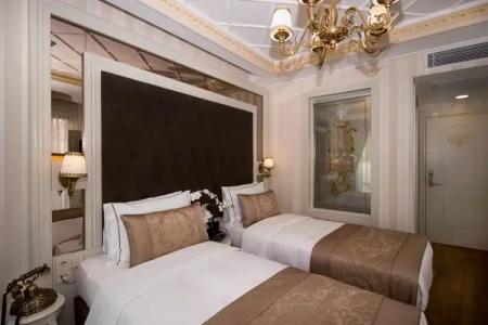 Istanbul Town - 14