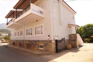 Kleopatra Traditional Hotel Apartments, Stoupa