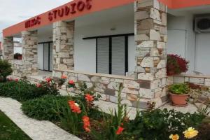 Nikos Studios, Kefalos