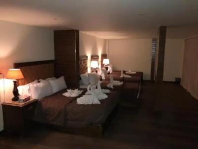 Great Pyramid Inn - 44