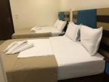 Deluxe Pyramids View Quadruple room with balcony