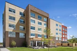 Holiday Inn Express & Suites Duluth North - Miller Hill, an IHG Hotel, Duluth