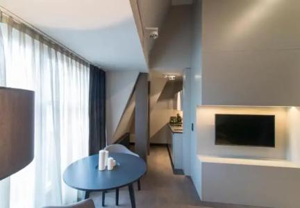 Ilonn Boutique Limanowskiego - 63